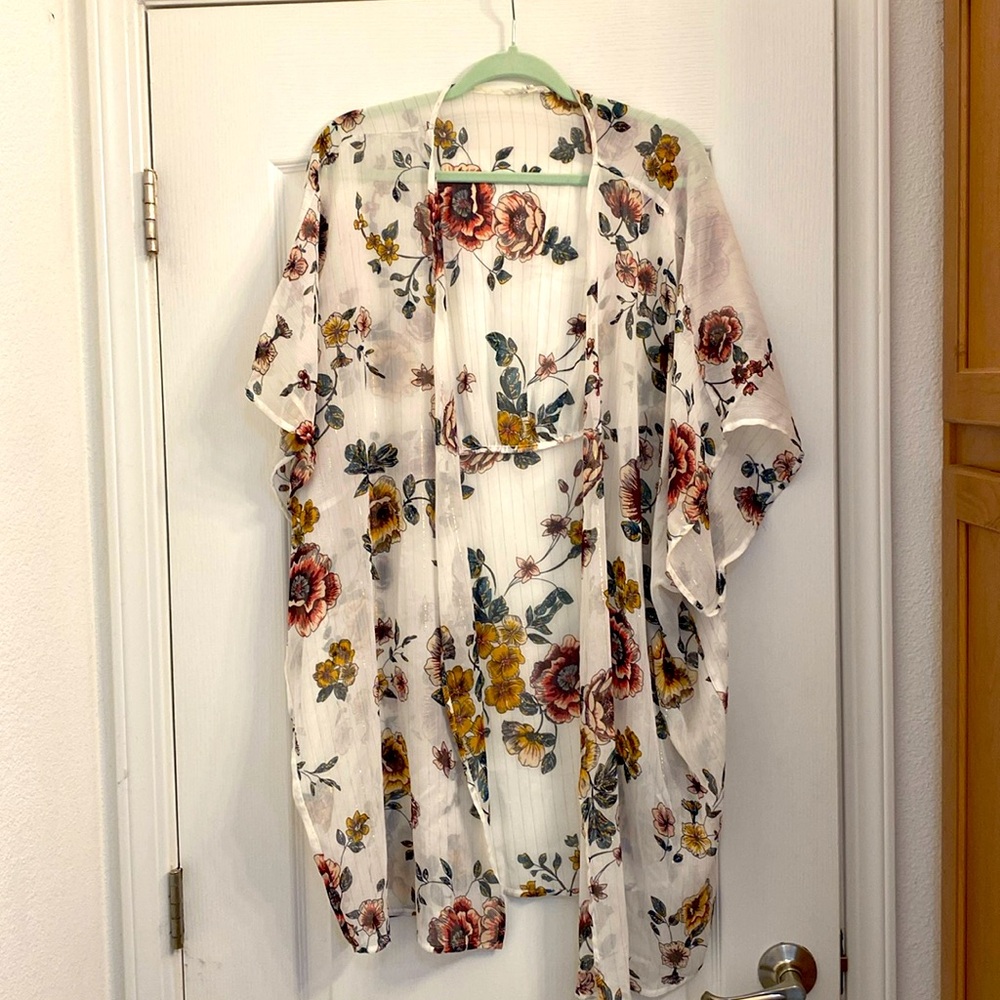 Gorgeous Kimono - Picture 1 of 6
